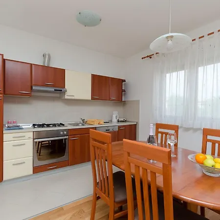 Goran Apartman *